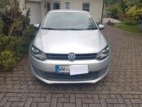 Usado VW Polo Team 105 HP (77 kW) 2010 Prateado Citadino