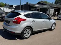 Gebraucht Ford Focus Trend 116 PS (85 kW) 2012 Polarsilber metallic Limousine