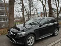 Używany Mercedes GLC250 211 KM (155 kW) 2018 Czarny SUV