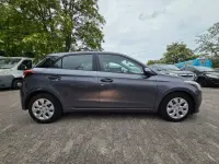 Gebraucht Hyundai i20 90 PS (66 kW) 2016 Grau Limousine