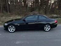 Gebraucht BMW 320 170 PS (125 kW) 2010 Schwarz Coupé