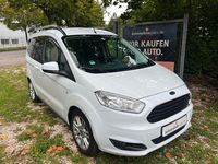 Gebraucht Ford Tourneo Courier Titanium 101 PS (74 kW) 2016 Weiß Van / Kleinbus