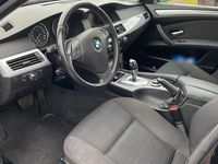 Gebraucht BMW 523 190 PS (139 kW) 2007 Schwarz Limousine