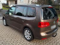 Gebraucht VW Touran Cup 105 PS (77 kW) 2014 Braun Van / Kleinbus