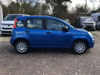 Neu Fiat Panda 69 PS (50 kW) 2025 Italia blau dach schwarz (blau Kleinwagen