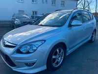 Gebraucht Hyundai i30 128 PS (94 kW) 2012 Silber Kombi