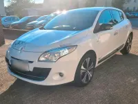 Gebraucht Renault Mégane III Bose Edition 131 PS (96 kW) 2011 Weiß Limousine