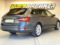 Gebraucht Skoda Superb 122 PS (89 kW) 2022 Grau Kombi