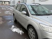 Gebraucht Ford Focus 108 PS (79 kW) 2009 Silber Kombi