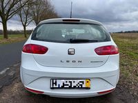 Gebraucht Seat Leon 105 PS (77 kW) 2012 Weiß Limousine