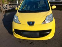 Gebraucht Peugeot 107 69 PS (50 kW) 2006 Gelb Kleinwagen