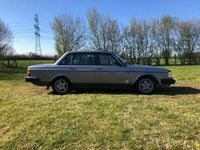 Gebraucht Volvo 244 116 PS (85 kW) 1990 Silber Limousine