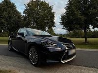 Gebraucht Lexus IS300h 223 PS (164 kW) 2017 Blau Limousine