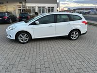 Usata Ford Focus 116 CV (85 kW) 2014 Bianco Station wagon
