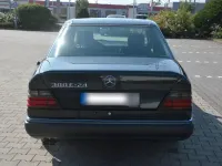 Gebraucht Mercedes E300 220 PS (161 kW) 1990 Andere farben Limousine