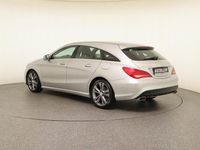 Gebraucht Mercedes CLA180 Shooting Brake Urban 122 PS (89 kW) 2016 Polarsilber metallic (metallic) Kombi