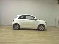 Gebraucht Fiat 500e 69 kW (95 PS) 2023 Weiss Limousine