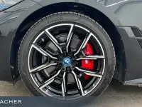 Gebraucht BMW i4 M Sport 350 kW (476 PS) 2023 Saphirschwarz metallic Limousine