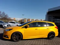 Używany Ford Focus ST 250 KM (183 kW) 2017 Żółty Sedan/Limuzyna