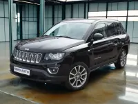Gebraucht Jeep Compass 163 PS (119 kW) 2014 Schwarz SUV