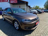 Używany VW Jetta Highline 122 KM (89 kW) 2012 Brązowy Sedan/Limuzyna
