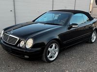 Gebraucht Mercedes CLK320 Avantgarde 218 PS (160 kW) 2001 Schwarz Cabrio