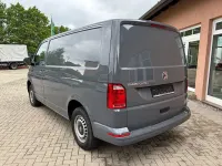 Gebraucht VW Transporter 102 PS (75 kW) 2018 Grau Van