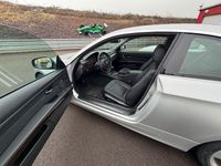 Gebraucht BMW 325 218 PS (160 kW) 2010 Silber Coupé