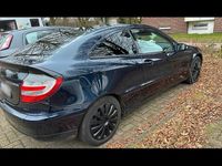 Gebraucht Mercedes C180 143 PS (105 kW) 2005 Blau Coupé