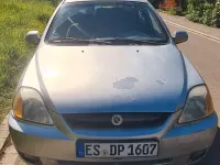 Używany Kia Rio 97 KM (71 kW) 2003 Srebrny Sedan/Limuzyna