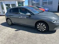 Gebraucht VW Golf VIII Active 150 PS (110 kW) 2022 Delfingrau (metallic) Limousine