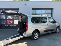 Używany Opel Combo 131 KM (96 kW) 2022 Szary Minivan