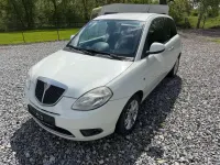 Usata Lancia Ypsilon 60 CV (44 kW) 2010 Bianco Utilitaria