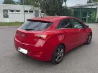 Gebraucht Hyundai i30 110 PS (80 kW) 2015 Rot Kleinwagen