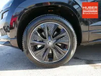 Neu Skoda Karoq SportLine 190 PS (139 kW) 2026 Blackmagic perleffekt SUV