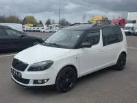 Gebraucht Skoda Roomster Noire 86 PS (63 kW) 2014 Weiß Van / Kleinbus