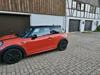 Używany Mini Cooper S 192 KM (141 kW) 2018 Pomarańczowy Hatchback