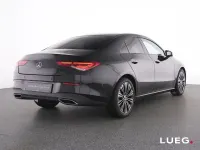 Gebraucht Mercedes CLA200 Progressive 163 PS (119 kW) 2023 Schwarz Limousine
