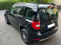 Gebraucht Skoda Yeti Active 122 PS (89 kW) 2014 Schwarz SUV