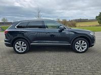 Gebraucht VW Touareg Elegance 231 PS (169 kW) 2020 Blau SUV