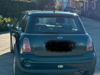 Usado Mini ONE 90 HP (66 kW) 2001 Verde Citadino