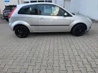 Gebraucht Ford Fiesta 60 PS (44 kW) 2005 Silber Kleinwagen