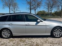 Gebraucht BMW 318 129 PS (94 kW) 2007 Silber Kombi