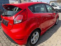 Gebraucht Ford Fiesta Titanium 80 PS (58 kW) 2014 Rot Kleinwagen
