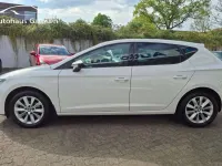 Używany Seat Leon Style 116 KM (85 kW) 2020 Biały Sedan/Limuzyna