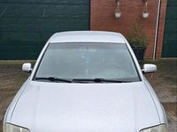 Gebraucht VW Passat 101 PS (74 kW) 2002 Silber Limousine