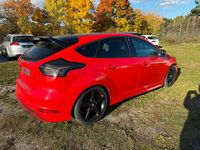 Używany Ford Focus ST-Line 150 KM (110 kW) 2009 Czerwony Sedan/Limuzyna