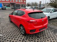 Gebraucht Kia Ceed Vision 135 PS (99 kW) 2016 Rot Kleinwagen