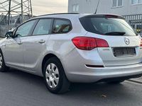 Gebraucht Opel Astra Selection 110 PS (80 kW) 2011 Silber Kombi