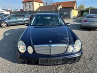 Gebraucht Mercedes E220 150 PS (110 kW) 2005 Tansanitblau  metalliclack Limousine